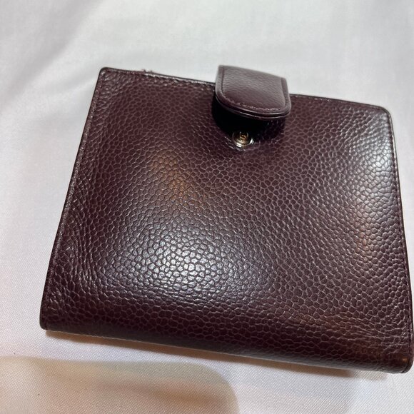 CHANEL 100% Leather Caviar Skin Large CC Logo Wallet - Picture 12 of 13